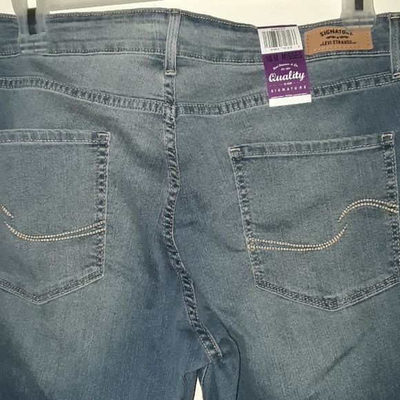 Levi's Jeans - Picture 6 of 8